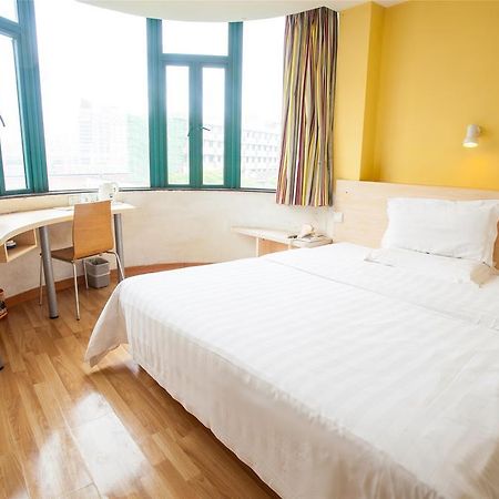 7Days Inn Xiamen Haicang Bagian luar foto