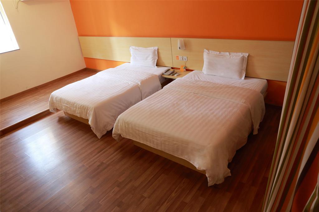 7Days Inn Xiamen Haicang Bagian luar foto